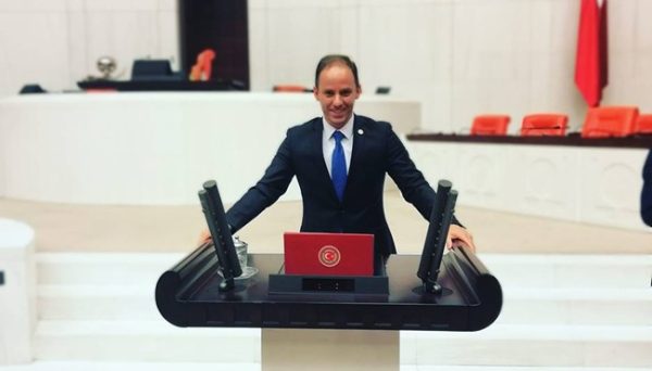 CUMHURBAŞKANI YARDIMCISINA SORDU