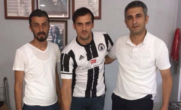 PERŞEMBE’NİN ‘İMAMI’ OLDU