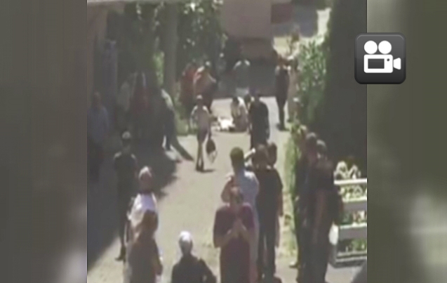 BEŞİNCİ KATTAN ATLADI VE KURTARILAMADI…