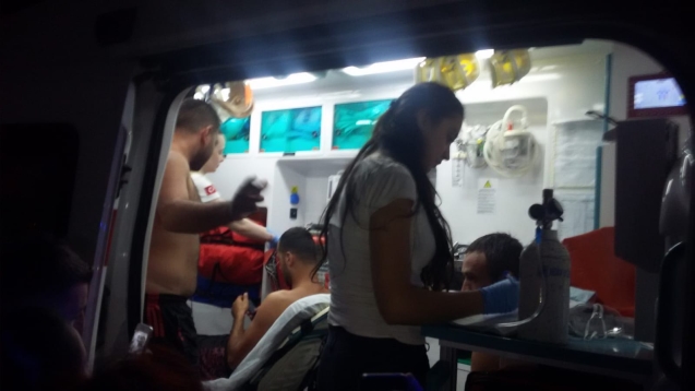 5 KİŞİ BOTTAN DENİZE DÜŞTÜ