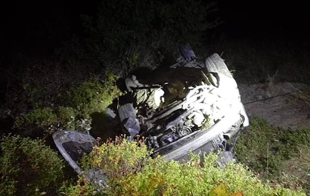 ARAÇTAN ÇIKARILDILAR… OLAY YERİNDEN KAÇTILAR…