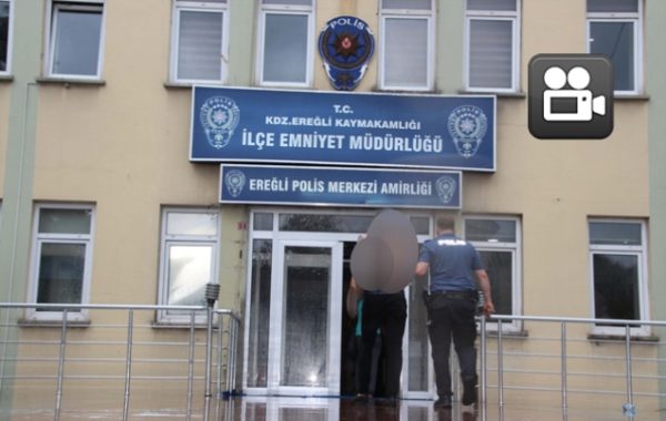 DOSTU İLE YAKALADIĞI EŞİNİ…