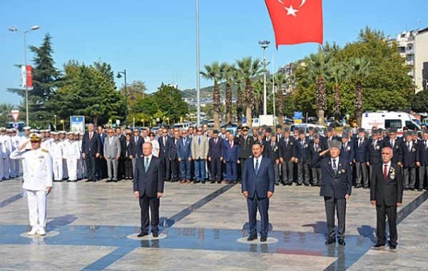 ŞEHİTLERE KARANFİL