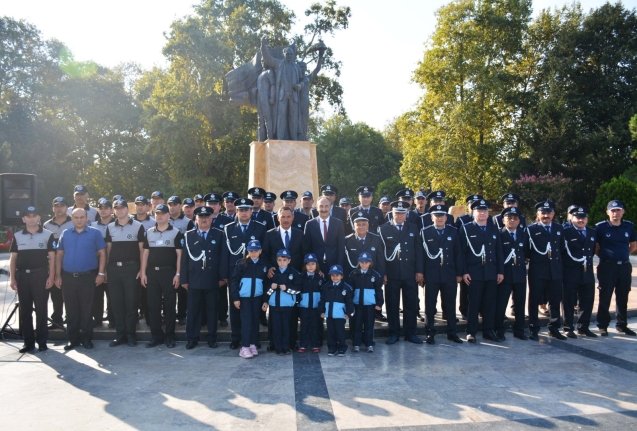 UYSAL’DAN ÇOCUK ZABITALARA HEDİYE…
