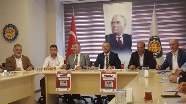 2 ÇİLEK FİDESİ EKTİN DİYE…