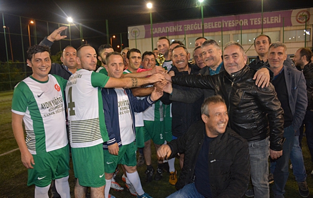 KUPALARIDA SİLİP SÜPÜRDÜLER…