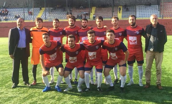 KIRMIZI KARTLAR HAVADA UÇUŞTU…