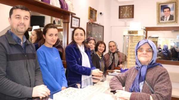 SAADET ORUÇ, ESNAFI ZİYARET ETTİ