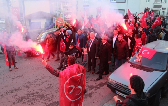 MHP’DEN GÖVDE GÖSTERİSİ…