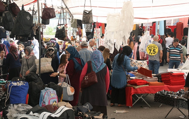 ESNAFIN İŞLERİ AÇILDI