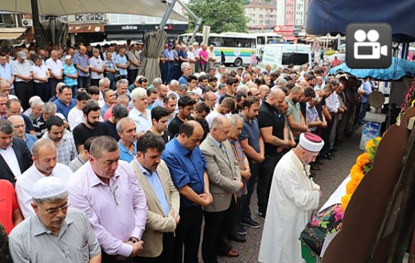 DEMİRTAŞ’I SEVENLERİ UĞURLADI…