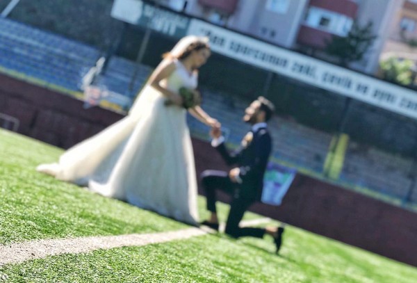 BEN FUTBOLU ÇOK SEVİYORUM…