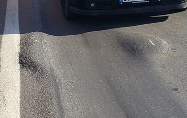 ORTADA KUYU VAR YANDAN GEÇ…