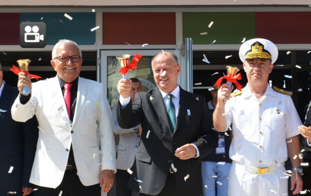 İLK DERS ZİLİNİ  PROTOKOL ÇALDI…