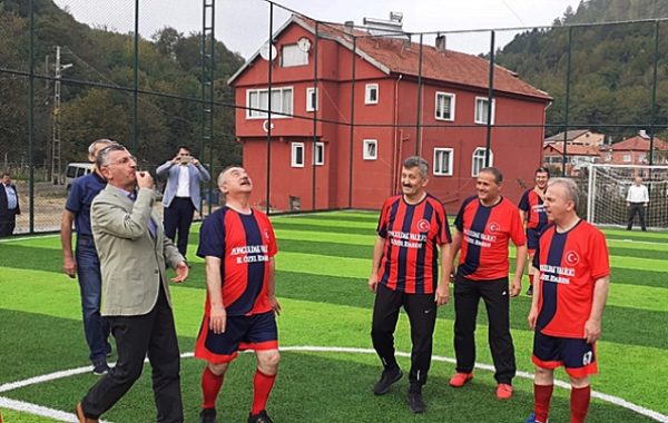 DÜDÜĞÜ VALİ ÇALDI…