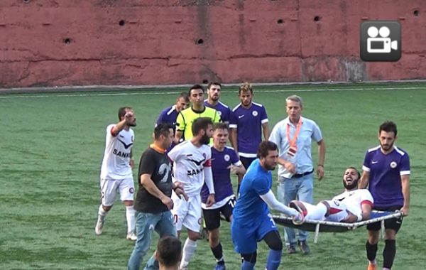 SEDYEYİ FUTBOLCULAR TAŞIDI…