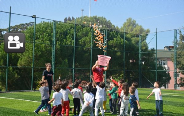 GÖNÜLLÜ ÖĞRETMEN OLDU…