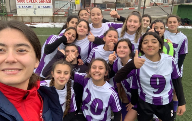 KIZLAR GRUP ŞAMPİYONU…