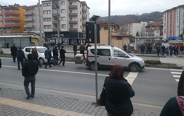 YAYA GEÇİDİNDE KAZA…