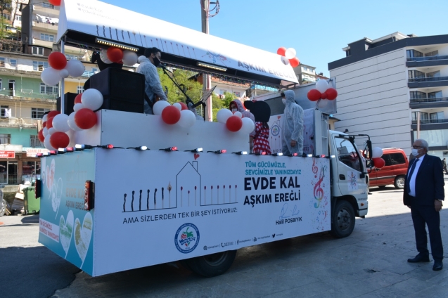 BELEDİYEDEN CANLI MÜZİK ARACI…