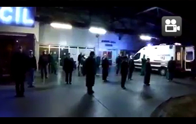 ACİLİN ÖNÜNDE OKUDULAR…