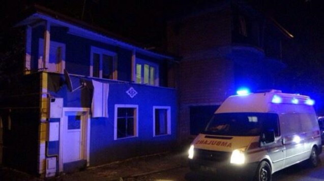 ÖNCE BIÇAKLADI SONRA AMBULANS İSTEDİ…