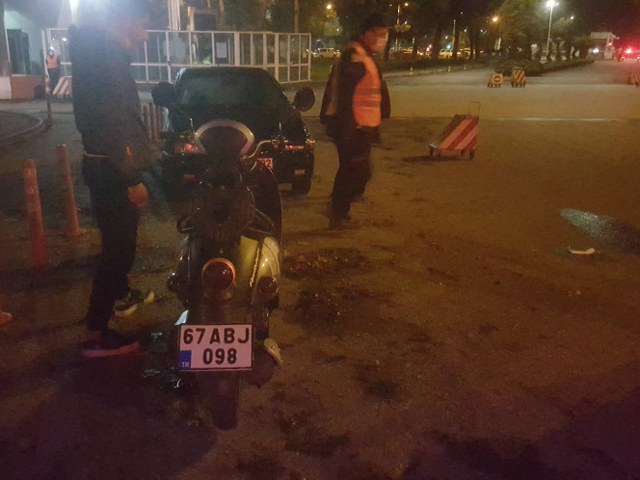 ANA KAPI ÖNÜNDE KAZA…