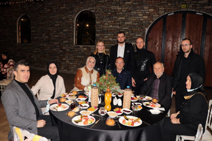 Yeni yılda bir araya geldiler…