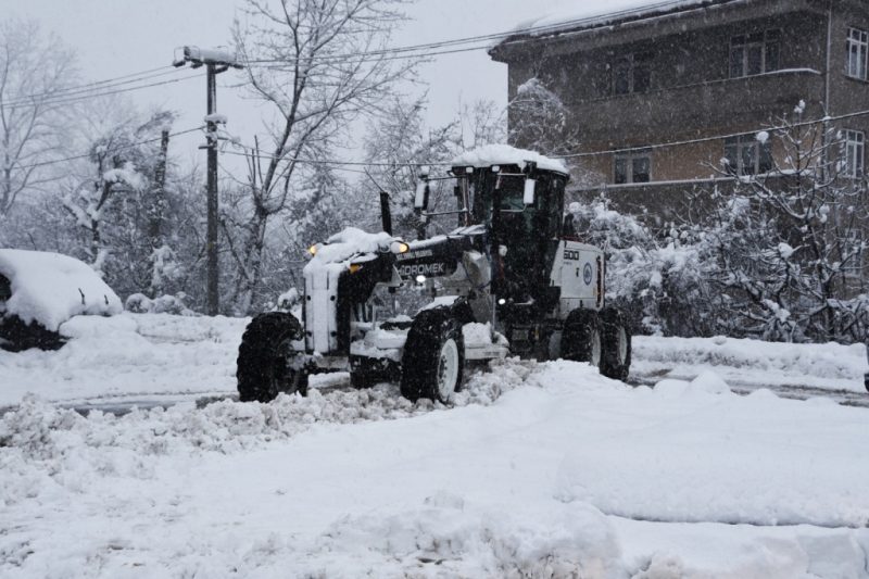 Ekipler büyük çaba sarf ediyorlar.