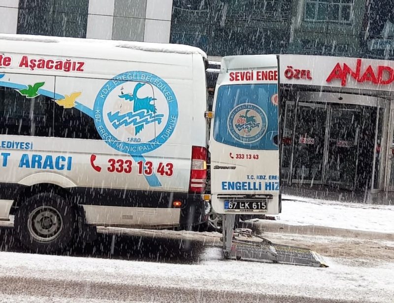 Ereğli belediyesi yardıma koşuyor.