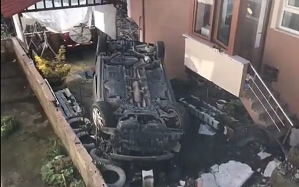 10 metre yüksekten uçtu.