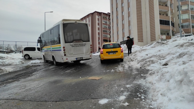 Otobüs şoförü kooperatifinden yardım istedi…