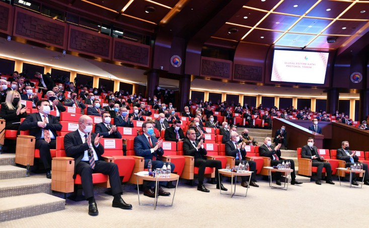 154 ilçeye 154 yeni okul…