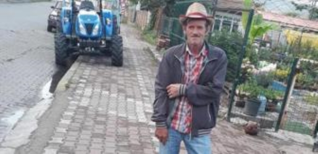 Çekiçle vura vura öldürdü.