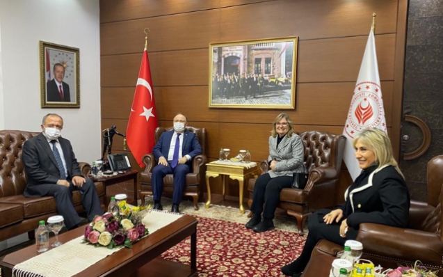 İlk durağı Valilik oldu.