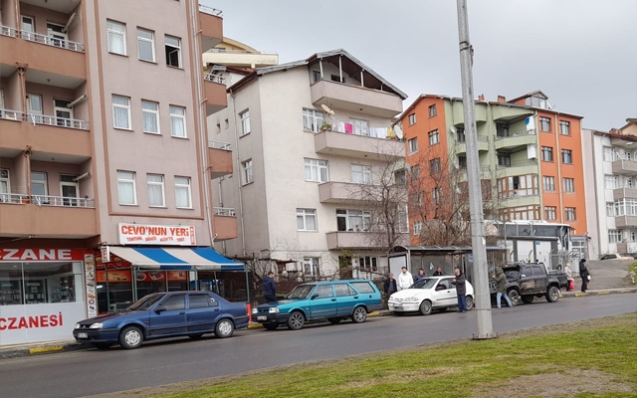 Araçlar birbirine girdi…