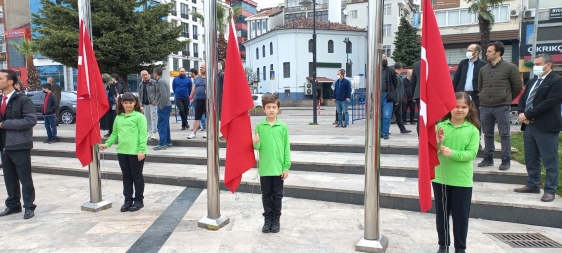 Göndere Türk Bayrakları çekildi…