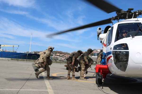Helikopterle denetlendi…