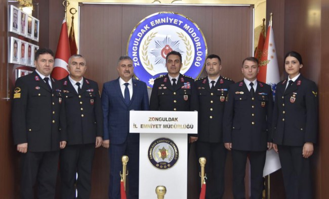 Yan yana omuz omuza…