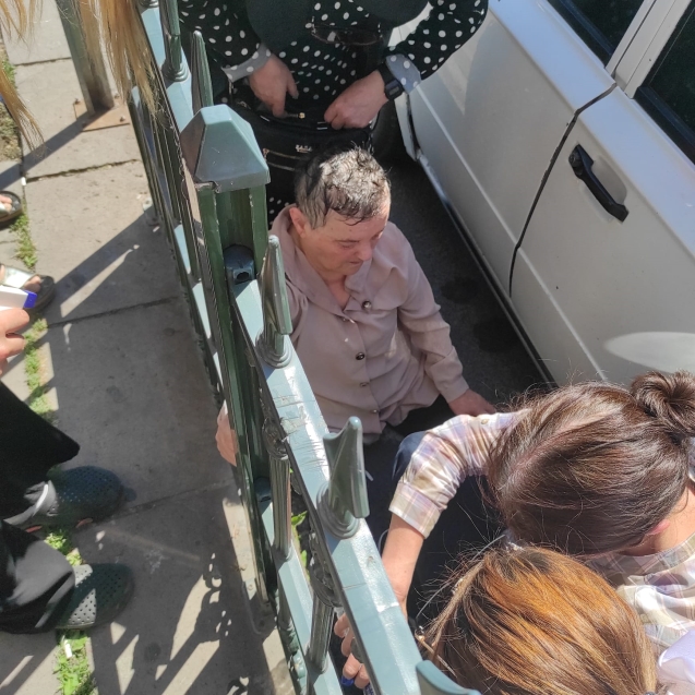 Sıcak havaya dayanamadı…