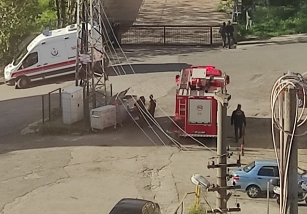 Yaralı çocuğa itfaiye yardım etti…