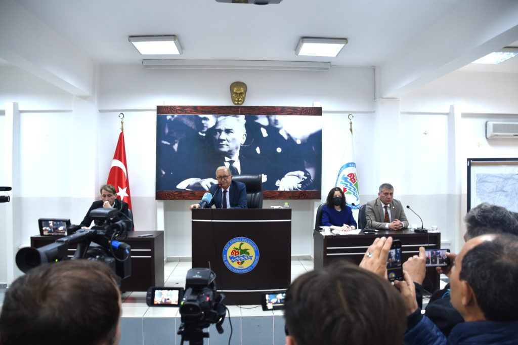 Tek bir lira dahi vermiyorlar…