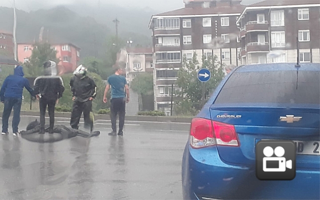 Yağmur kazayı beraberinde getirdi…