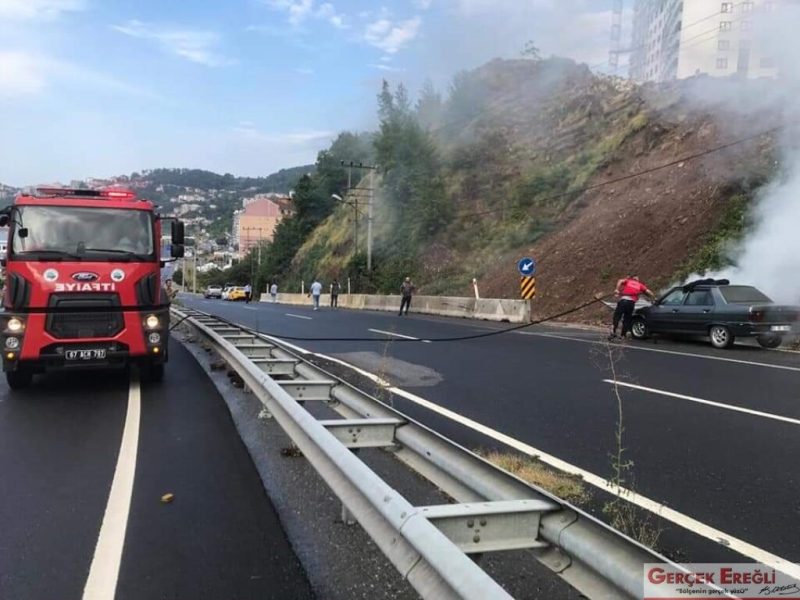 Seyir halindeki araç alev aldı…