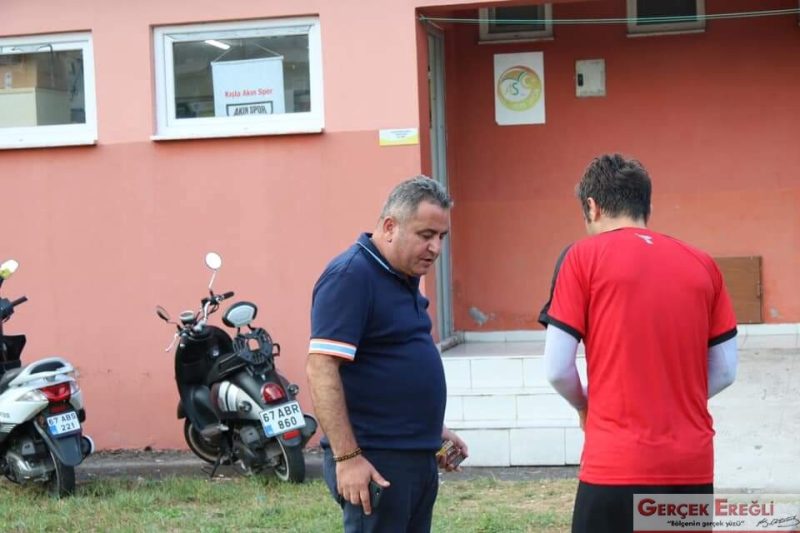 Katı “bana saygı duymanıza gerek yok”