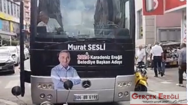 Parti logosunun olmaması dikkatleri çekti…