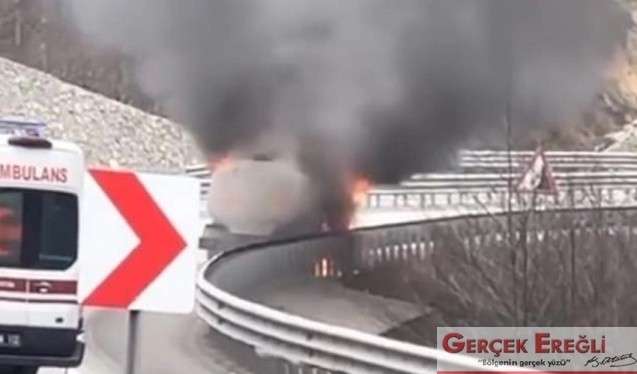 Akaryakıt tankeri alev aldı..