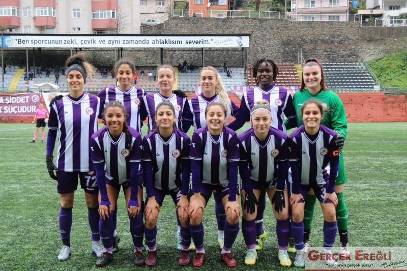 Kızlardan tek atış…