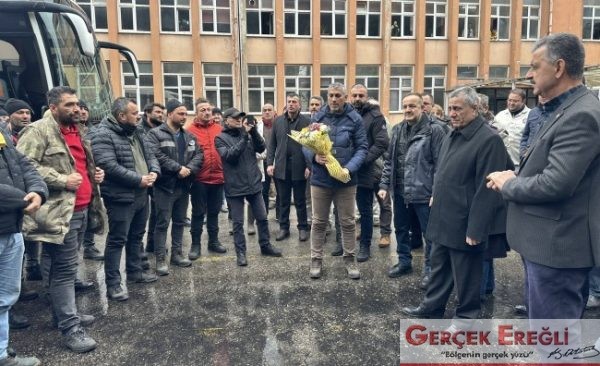 Alkışlarla karşılandılar…