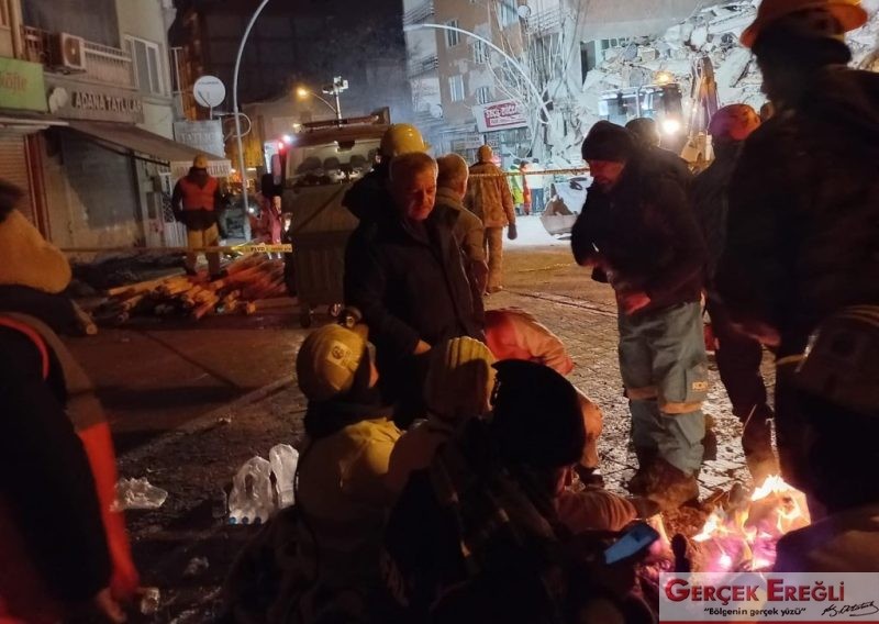 Madencilere moral ve destek verdi…